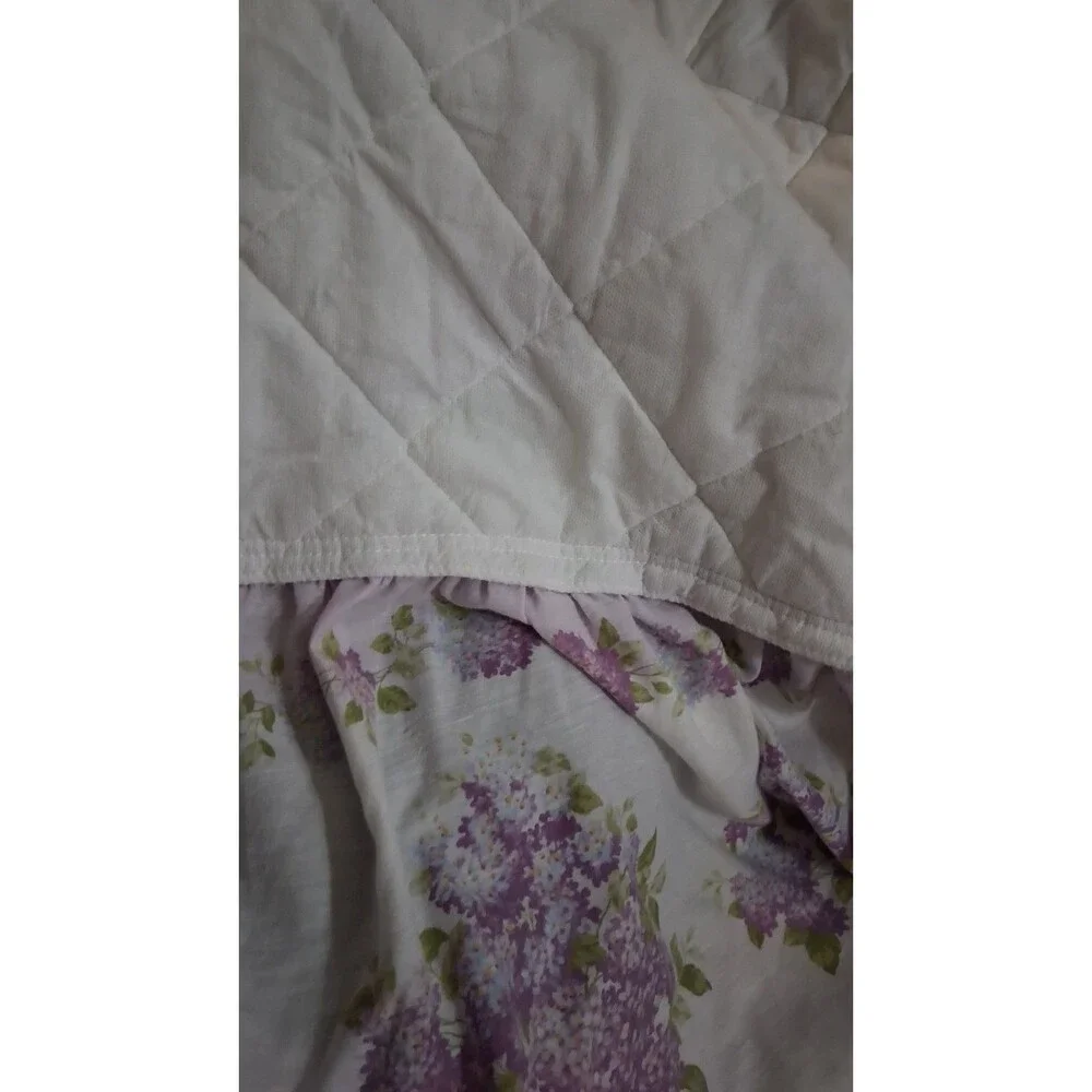 1990s Vintage Cottage Floral Hydrangeas Purple Quilted Comforter Blanket & Sham